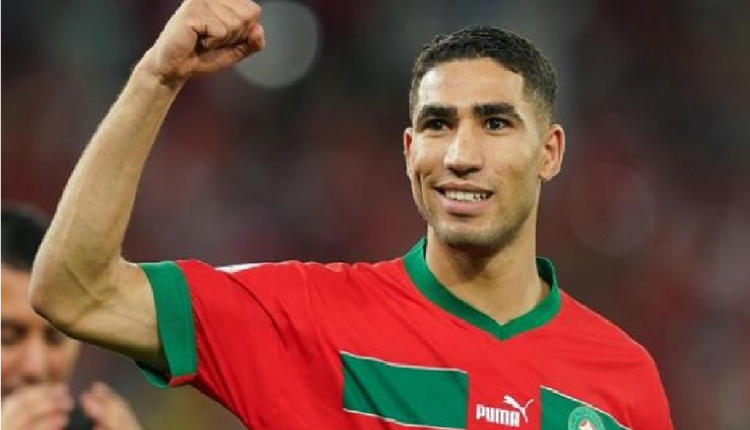 حكيمي يدخل قائمة أغلى تشكيلة في العالم