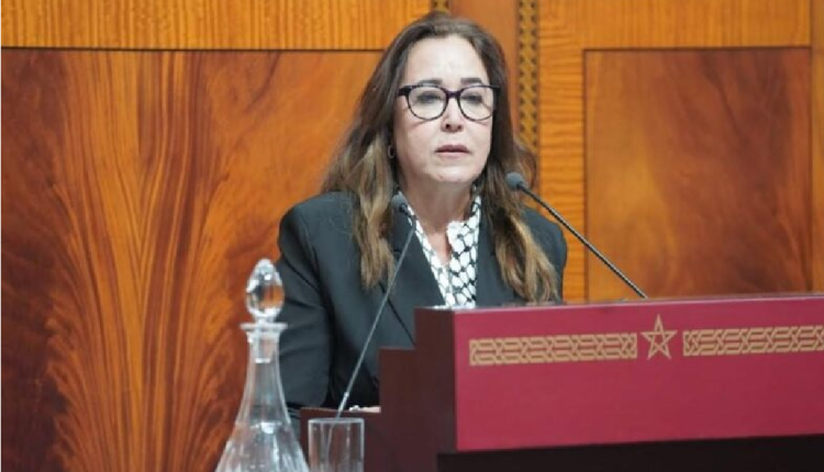 برلمانية تتضامن مع مطالب طلبة كلية الطب والصيدلة