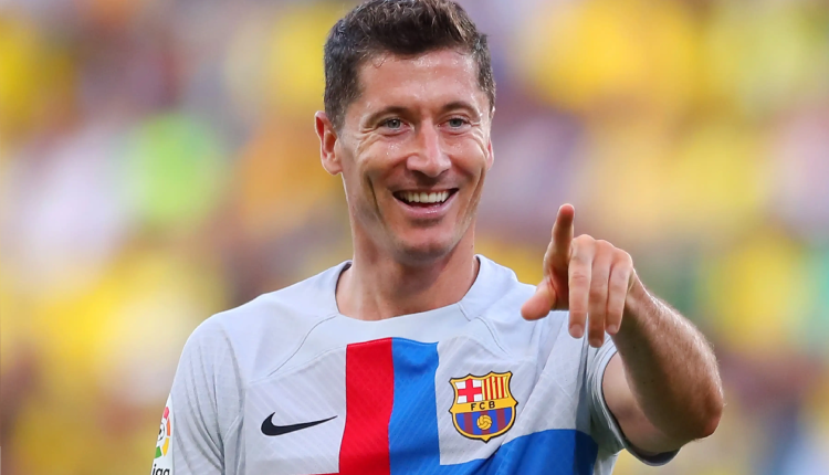 ليفاندوفسكي يتخذ قراره بشأن عروض السعودية