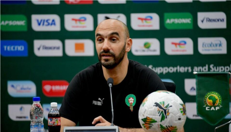 الركراكي يعقد ندوة صحفية قبل مباراة أنغولا بأكادير