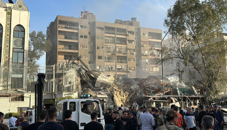 دمشق.. مقتل سبعة إيرانيين وستة سوريين في هجوم صهيوني