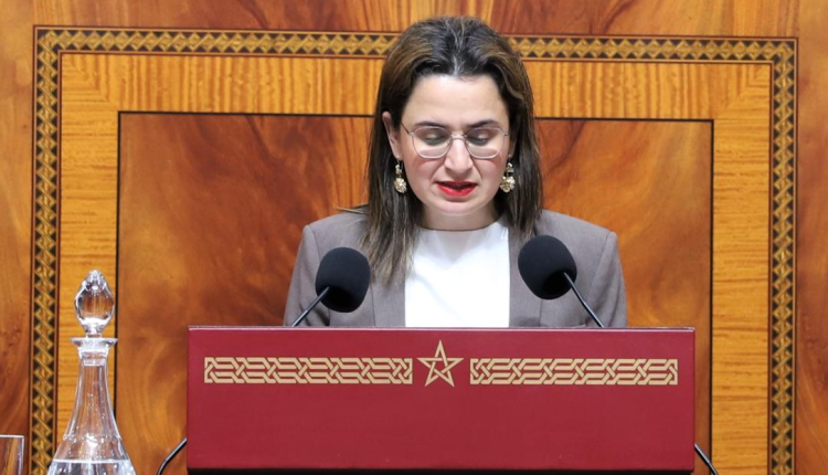 تمديد عطلة عيد الفطر المبارك السنة الجارية لثلاثة أيام بدل يومين