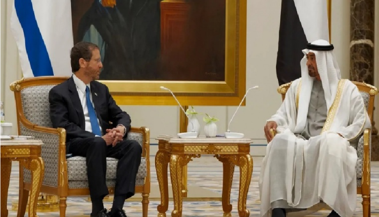 الامارات توقف تنسيقها الدبلوماسي مع إسرائيل