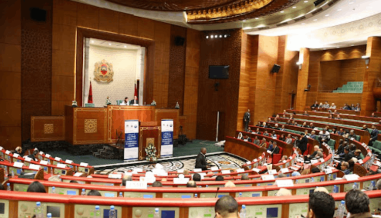 انتخاب أعضاء مكتب مجلس المستشارين بالمغرب يتم وفق الفصل 63 من الدستور فعلى ما ينص؟