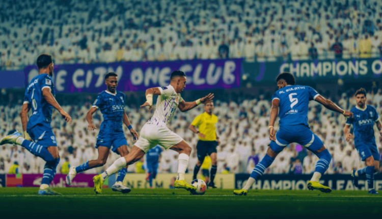 عقب هزيمة "العين" أمام "الهلال" سفيان رحيمي يشكر جماهير الفريق ويعدهم بالتعويض