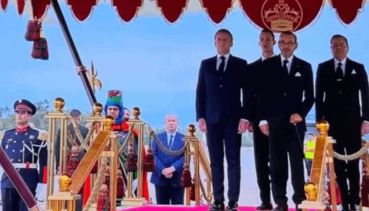 استقبال ملكي حار للرئيس الفرنسي "ماكرون" بمطار الرباط-سلا