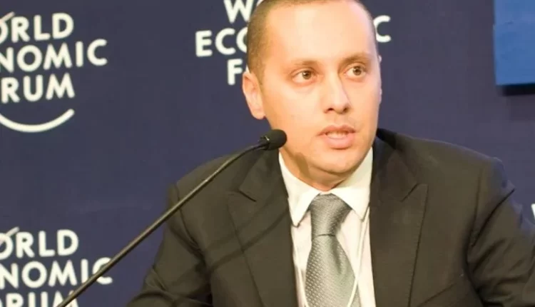 وزير الصحة والحماية الإجتماعية