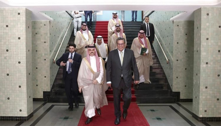 رئيس الحكومة يمثل الملك في قمة المياه الواحدة