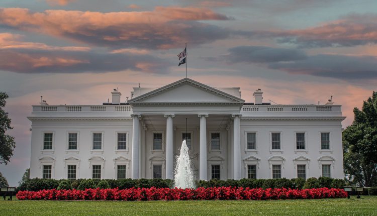 الولايات المتحدة في الطريق لي تفادي الإغلاق الحكومي