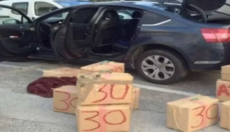 الحسيمة: حجز سيارة نفعية محملة بالمخدرات والشيرا