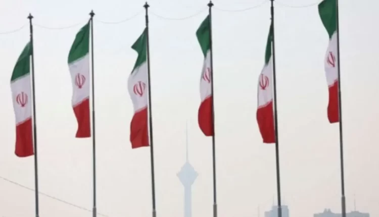 نقص الوقود يؤدي إلى استمرار إغلاق مدارس طهران