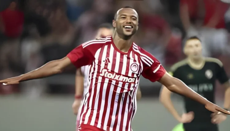 الكعبي يواصل التألق ويتصدر قائمة هدافي الدوري اليوناني