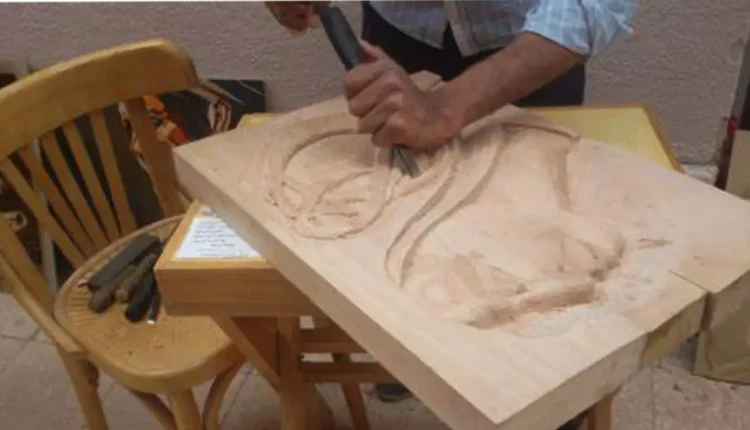 فن النقش على الخشب