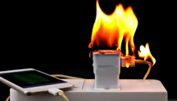 حريق ناتج عن شاحن هاتف يُودي بحياة طفل في تاونات