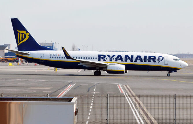 رايان إير تلغي خط جوي بين ورزازات وطنجة