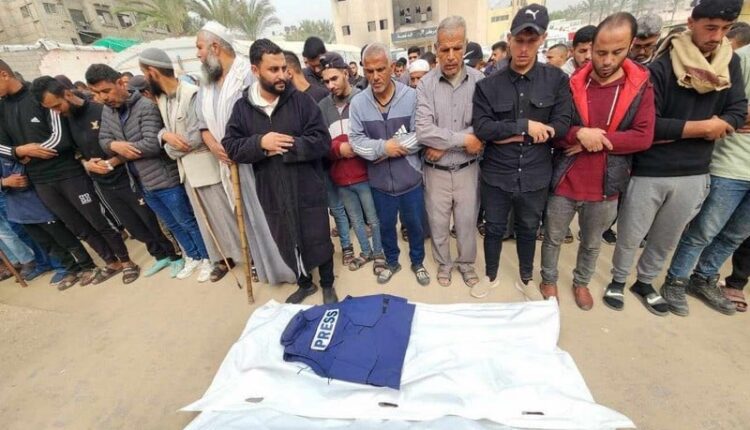 نقابة الصحافة المغربية تُدين اغتيال الصحافي حلمي الفقعاوي