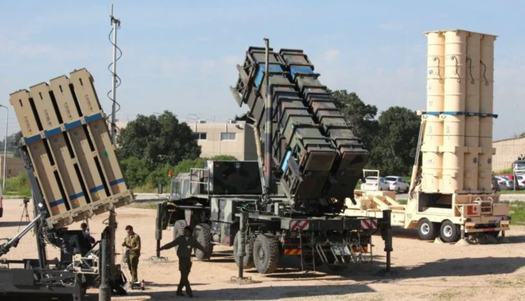 أجهزة الدفاع الإسرائيلية تعترض صاروخًا أطلق من اليمن