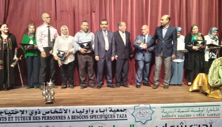 تازة.. مركز الأمل التابع لجمعية آباء وأولياء الأشخاص ذوي الاحتياجات الخاصة ينظم حفلاً فنياً مميزا.