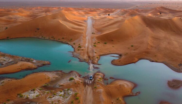 دراسة جديدة تكشف عن طبيعة الخطوط الداكنة على سطح المريخ