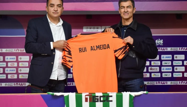 الدفاع الحسني الجديدي يجدد للمدرب روي ألميدا