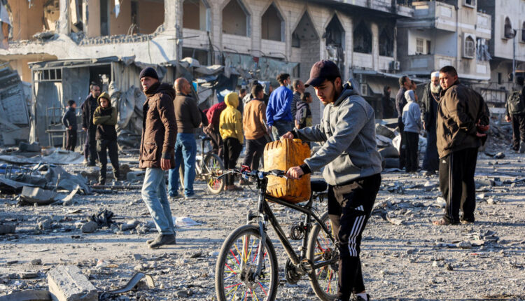 غزة بين مطرقة الحرب وآمال الهدنة