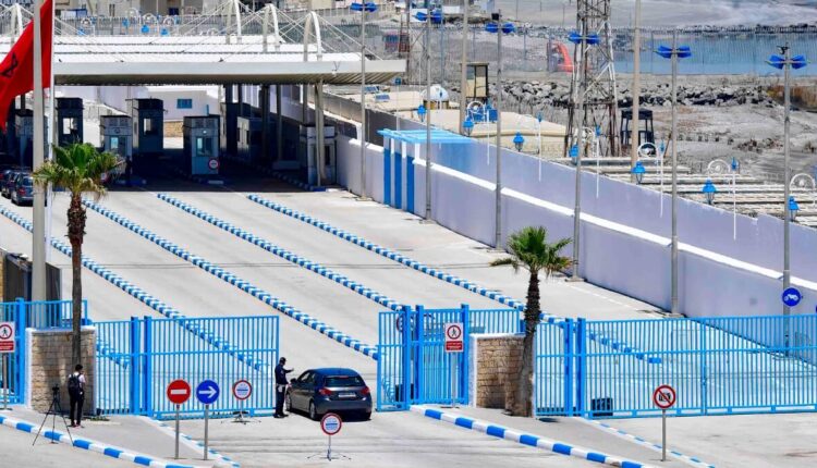 المغرب يوقف تدفق البضائع عبر معبر مليلية التجاري بشكل مفاجئ.. ما الخلفيات؟