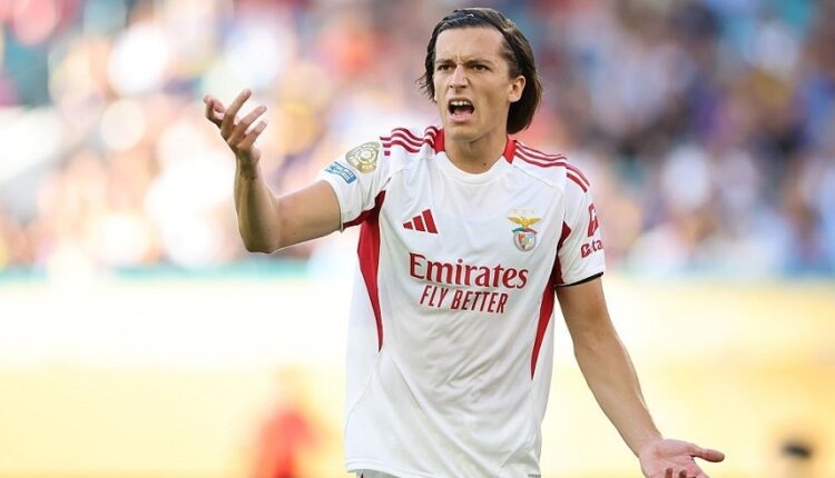 ريال مدريد يضم  الإسباني ألفارو كاريراس