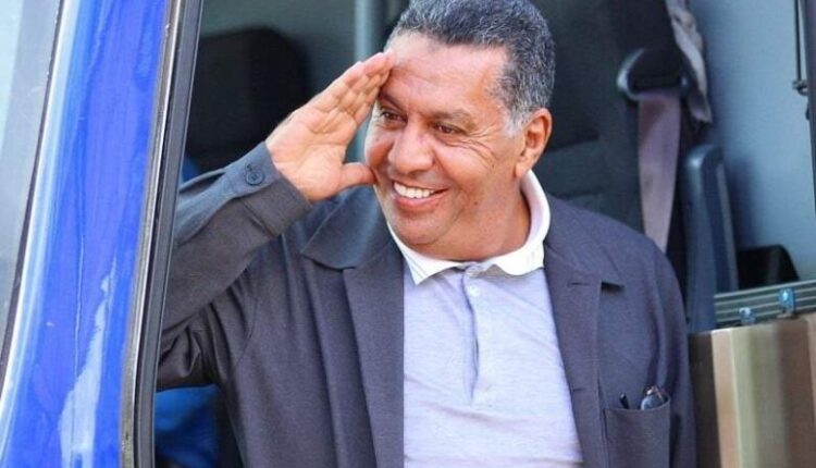 الكوكب المراكشي يعيّن رشيد الطاوسي مدربًا جديدًا للفريق