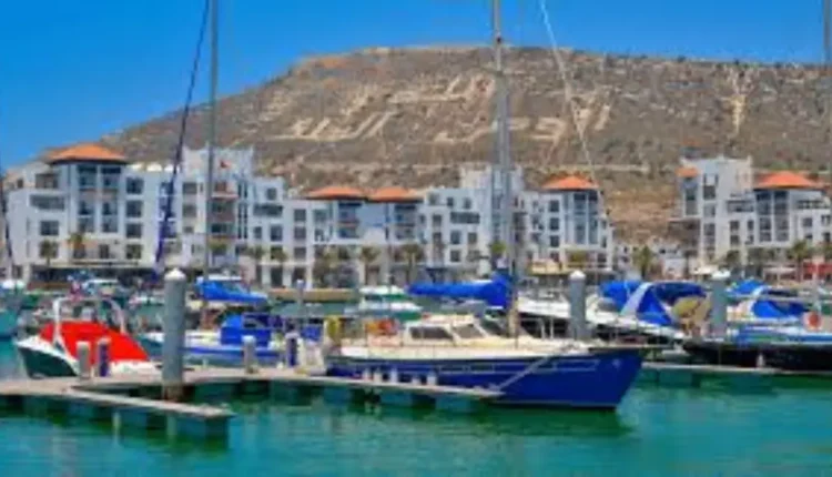 أكادير تحتضن فعاليات مهرجان "آجي نرسمو" الفني لتعزيز الإبداع