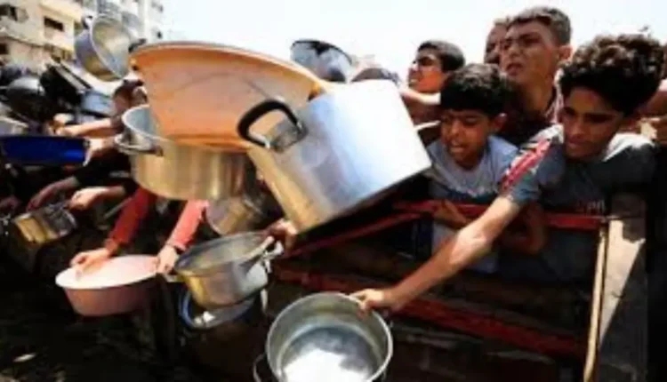 إسرائيل تتهم بـ"سياسة تجويع متعمدة" في غزة ومخاوف من مجاعة وشيكة