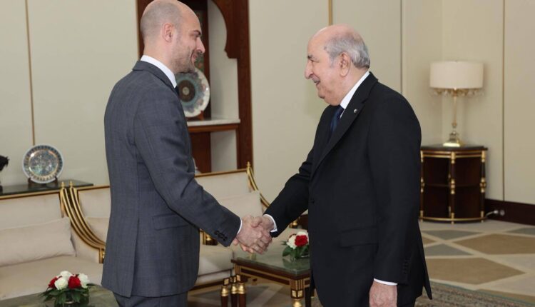 فرنسا تشدد موقفها تجاه الجزائر وتعلق اتفاقية التأشيرات الدبلوماسية