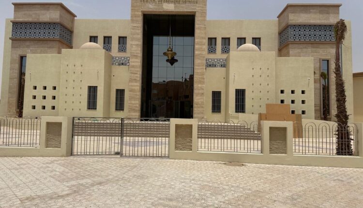 محكمة العيون تصدر أول حكم عقابي بديل من نوعه لسارق زيت الزيتون