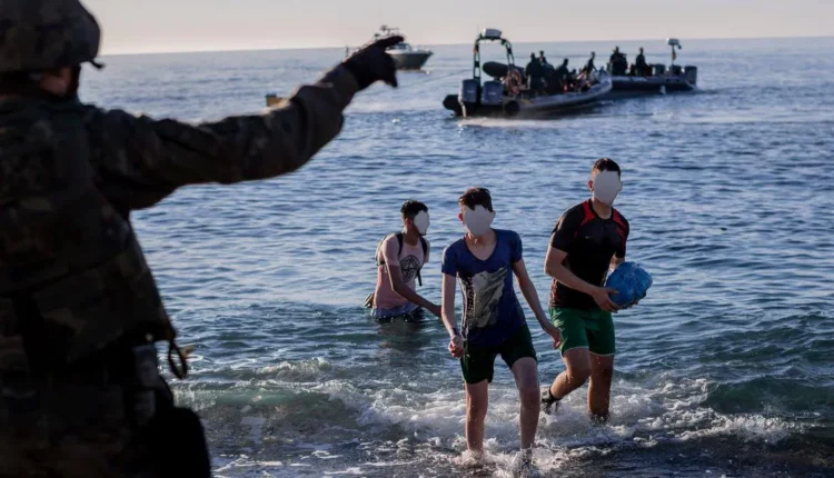 معطيات رسمية: ضغط متزايد على سبتة ومليلية وانخفاض حاد في الوافدين بحرا