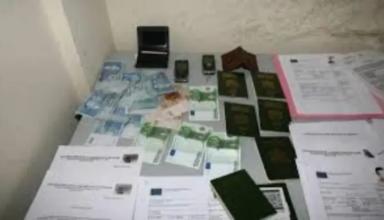 تفكيك شبكة إجرامية متخصصة في تزوير عقود العمل للمهاجرين بإسبانيا